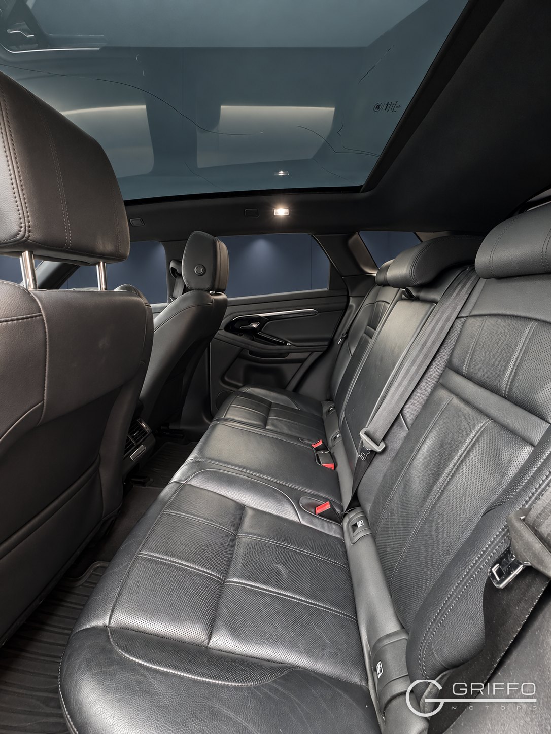 Land Rover Range Rover Evoque P250 SE 2021, foto 8